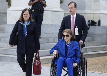 The Pelosi daughter at Dianne Feinstein’s side