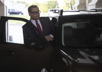 House GOP leaders reassure their Santos critics after Dems launch expulsion push